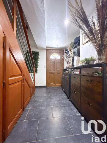 Maison à vendre 8 pièces 171 m² Injoux-Génissiat