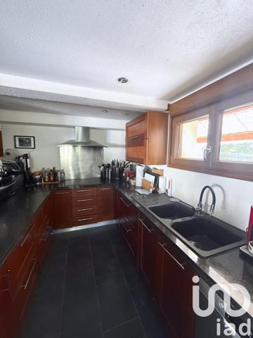 Maison à vendre 8 pièces 171 m² Injoux-Génissiat