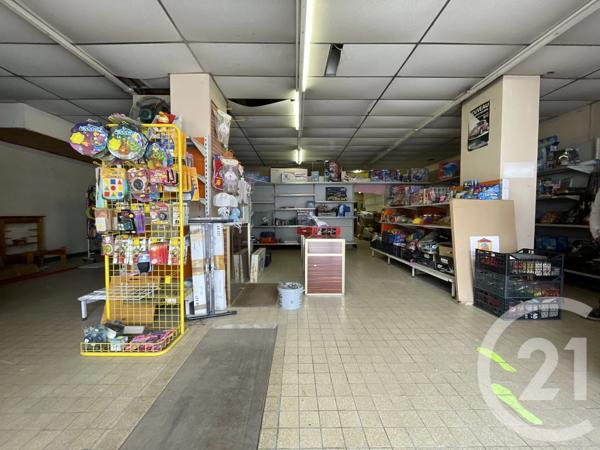 Immeuble à vendre  600 m 2   GUISE  - 02