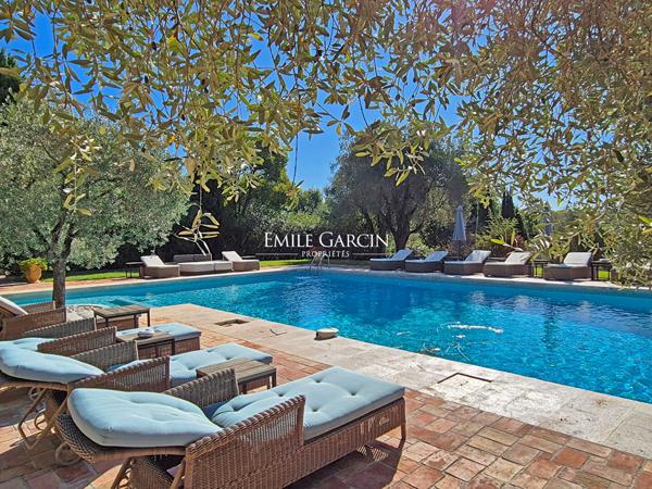 A vendre. Mougins Village - Demeure de prestige avec vue panoramique mer