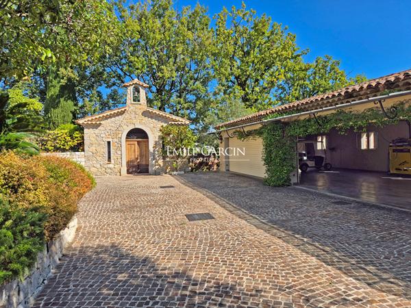 A vendre. Mougins Village - Demeure de prestige avec vue panoramique mer
