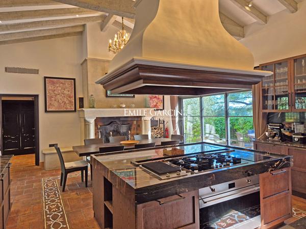 A vendre. Mougins Village - Demeure de prestige avec vue panoramique mer