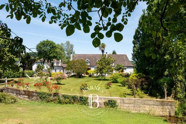 Pau, Maison 4 Chambres -  268 m² à vendre