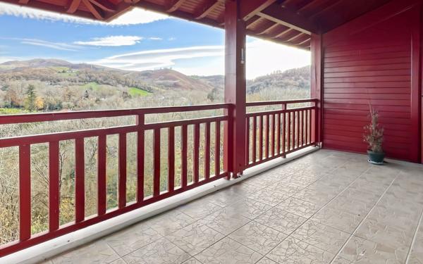 Appartement à vendre    4 pièces • 98,23 m2 Cambo-les-Bains