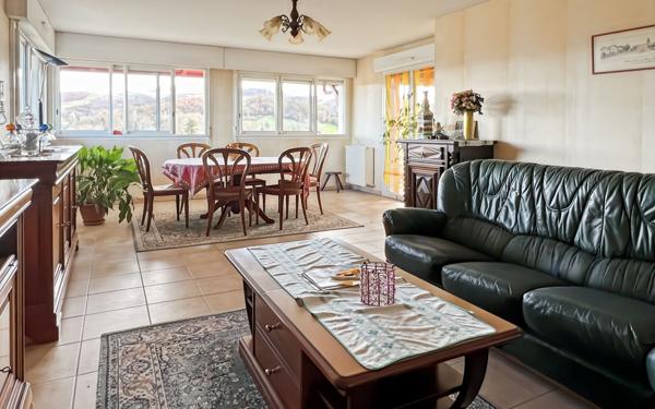 Appartement à vendre    4 pièces • 98,23 m2 Cambo-les-Bains