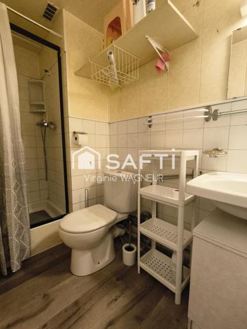 Studio très bon état - Parking privé - Proche mer