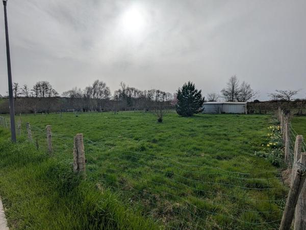 Terrain constructible et viabilisé 585 m2 (Neuilly sur eure)