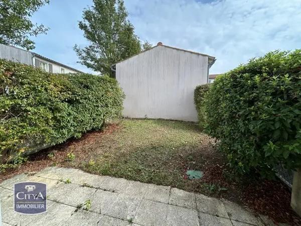 Appartement à vendre 3 pièces 65.42m² Saintes (17100)