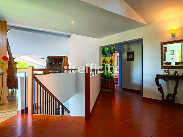 Maison 10 pièces - 290 m² Exclusivité efficity