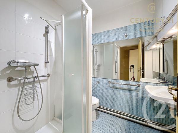 Appartement F5 à vendre  5 pièces - 103,70 m2 MARSEILLE - 13006