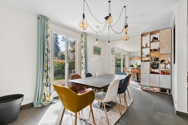 Maison Chambourcy 8 pièce(s) 204m2 960 000 € **  - Référence  18245