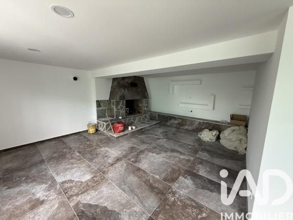 Immeuble à vendre 120 m² Unieux