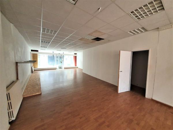 Immeuble de 400m2 + 2 garages