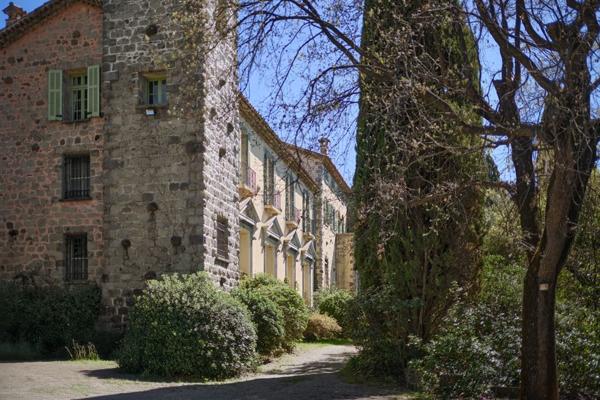 Vente Château Biot 39 Pièces 2851 m²