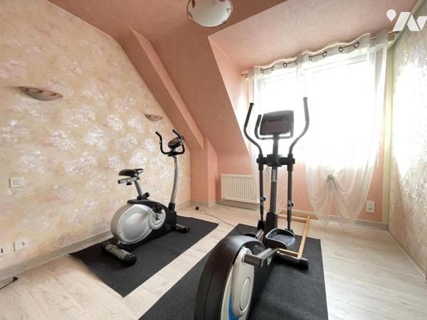 LOCMINE VILLE MAISON 4 CHAMBRES SUR 812 m²