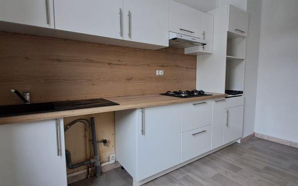 Maison à louer    4 pièces •  Ribemont