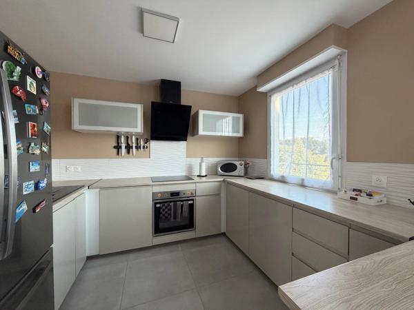 Vente                                                      Maison
                        
                     5 pièces                      135 m2                     à Villers-Cotterêts