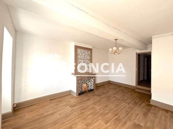 Location Appartement 3 pièces 70.37 m² - 3 RUE DES CORDIERS La Cote Saint Andre 38260