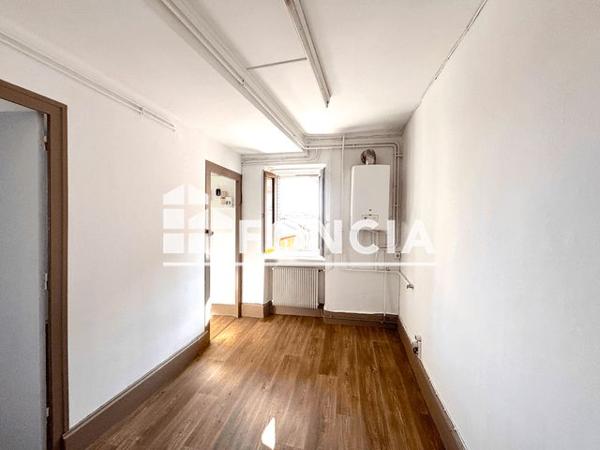 Location Appartement 3 pièces 70.37 m² - 3 RUE DES CORDIERS La Cote Saint Andre 38260