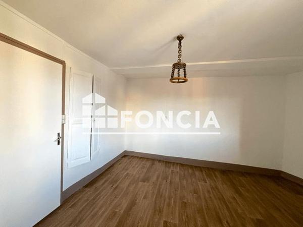 Location Appartement 3 pièces 70.37 m² - 3 RUE DES CORDIERS La Cote Saint Andre 38260