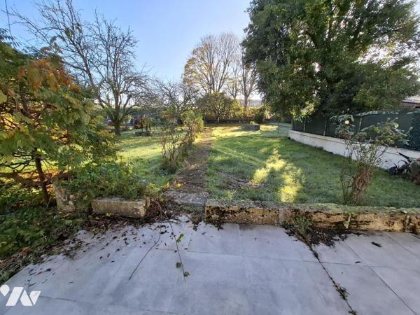 SAINTES rive droite - quartier GARE - 57 m² hab avec 2 chambres sur une parcelle de 845m²