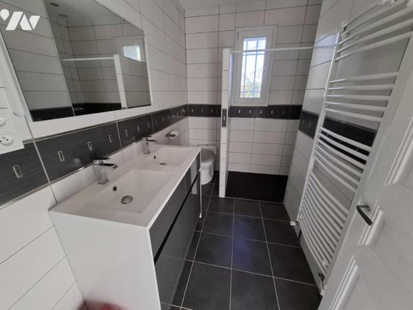 SAINTES rive droite - quartier GARE - 57 m² hab avec 2 chambres sur une parcelle de 845m²