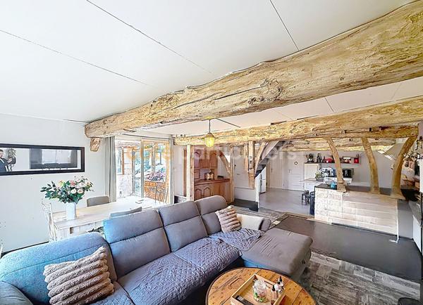 Vente
                Maison101 m² - 6 Pièces -
                    BOURG ACHARD (27310)