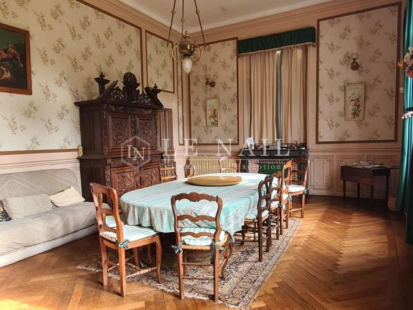 Château du XIXe siècle avec ses dépendances sur 14 hectares en Anjou