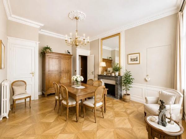 Appartement F7 Et + à vendre  9 pièces - 260 m 2   NANCY  - 54