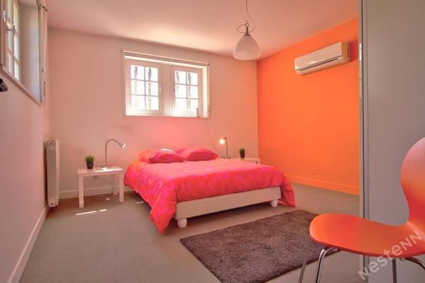 CASTELCULIER - Maison de campagne en pierre de 290 m² avec jardin, piscine, dépendances et un étang sur un terrain d'environ 9200 m²