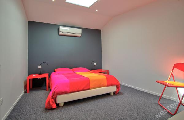 CASTELCULIER - Maison de campagne en pierre de 290 m² avec jardin, piscine, dépendances et un étang sur un terrain d'environ 9200 m²