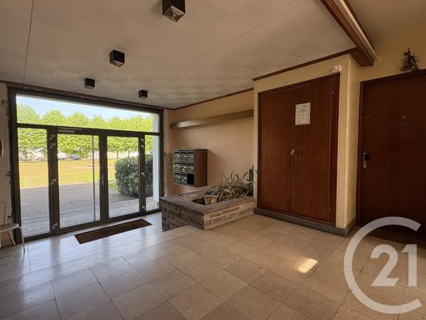 Appartement F3/F4 à vendre  4 pièces - 95,56 m 2   STRASBOURG  - 67