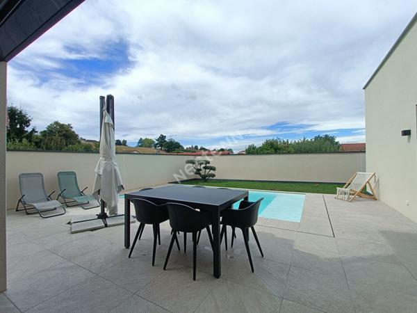 Maison moderne de grand standing de type 5 avec piscine et sous-sol complet