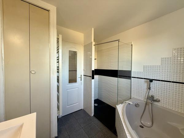 La Ricamarie (42150) MAISON 105m2 SUR SOUS SOL