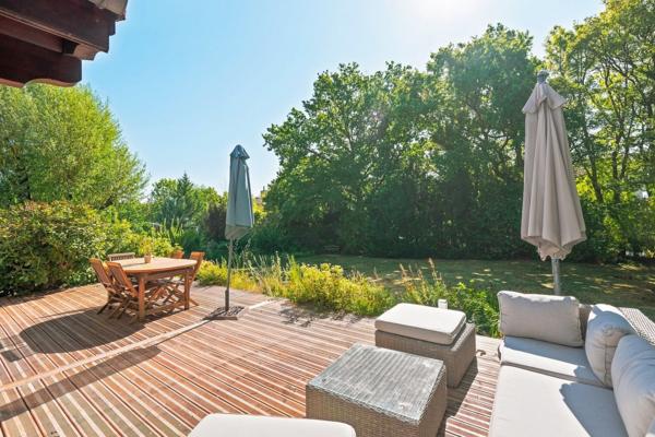 Vente Maison de luxe Divonne-les-Bains 8 Pièces 317.46 m²