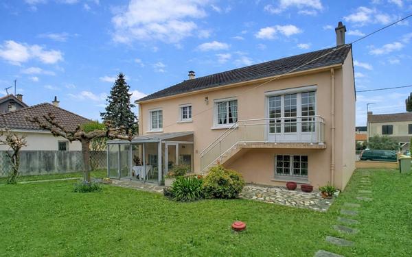 Maison à vendre    5 pièces •  Rezé