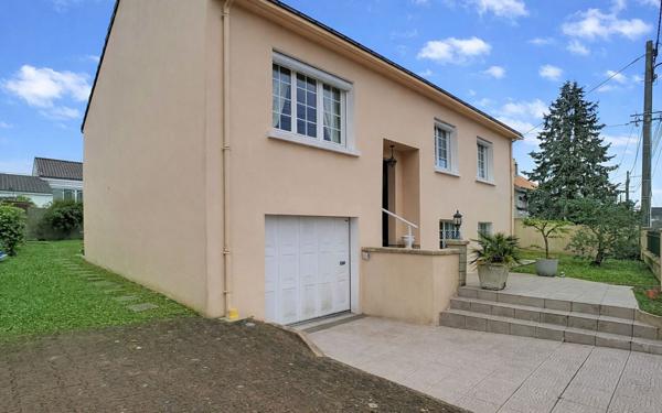 Maison à vendre    5 pièces •  Rezé