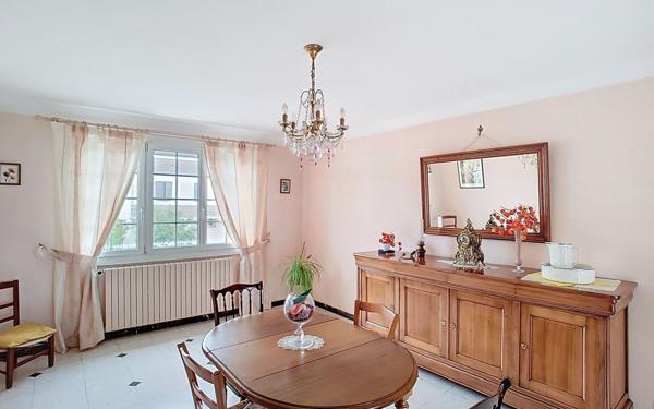 Maison à vendre    5 pièces •  Rezé