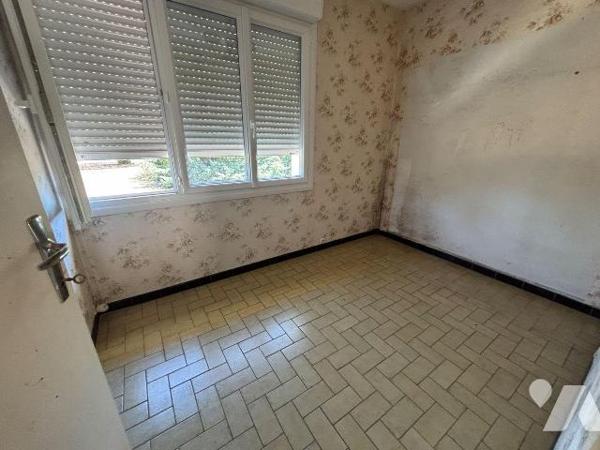 A VENDRE, Gironde, proche Bordeaux, PAREMPUYRE, proche centre, sur un terrain de 1373 m² non di...
