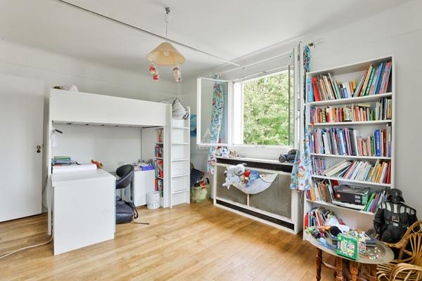 SEVRES RIVE DROITE - APPARTEMENT FAMILIAL €835 000 ** - Référence 576-S