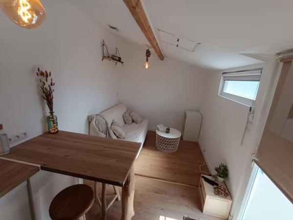 petite maison composée de deux studios