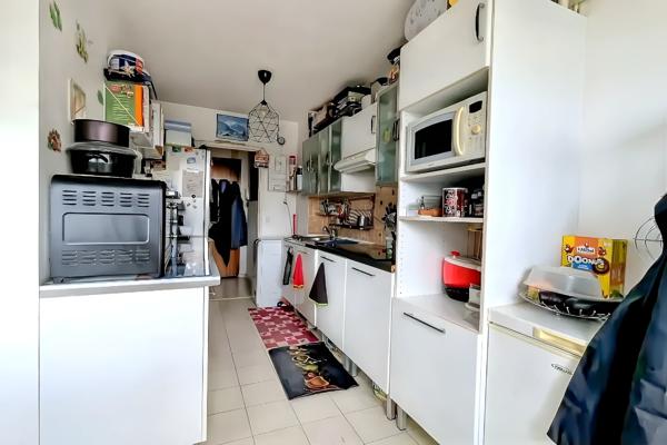 F2 avec balcon sur parc