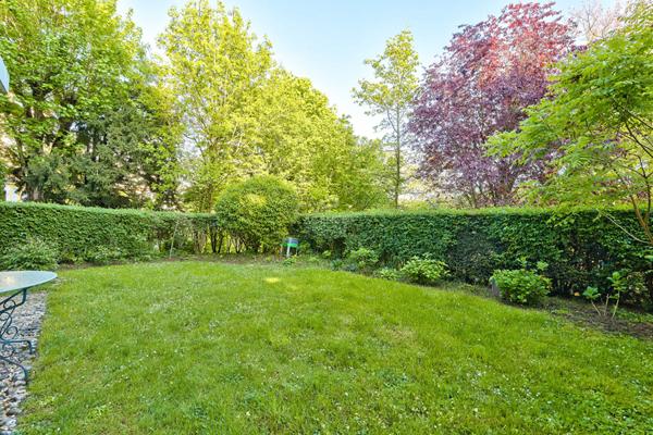 SEVRES RIVE DROITE - APPARTEMENT AVEC JARDIN €595 000 ** - Référence 562-S