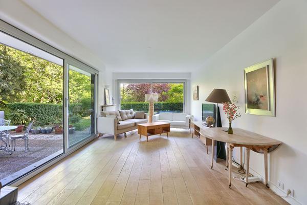 SEVRES RIVE DROITE - APPARTEMENT AVEC JARDIN €595 000 ** - Référence 562-S