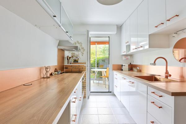 SEVRES RIVE DROITE - APPARTEMENT AVEC JARDIN €595 000 ** - Référence 562-S