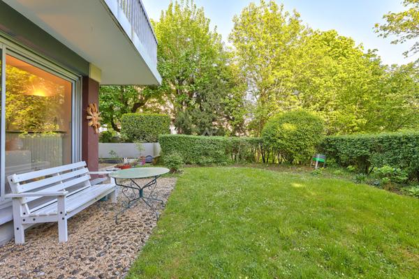 SEVRES RIVE DROITE - APPARTEMENT AVEC JARDIN €595 000 ** - Référence 562-S