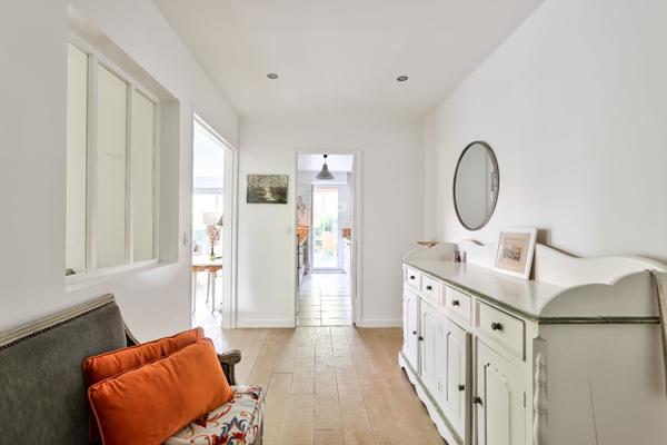 SEVRES RIVE DROITE - APPARTEMENT AVEC JARDIN €595 000 ** - Référence 562-S