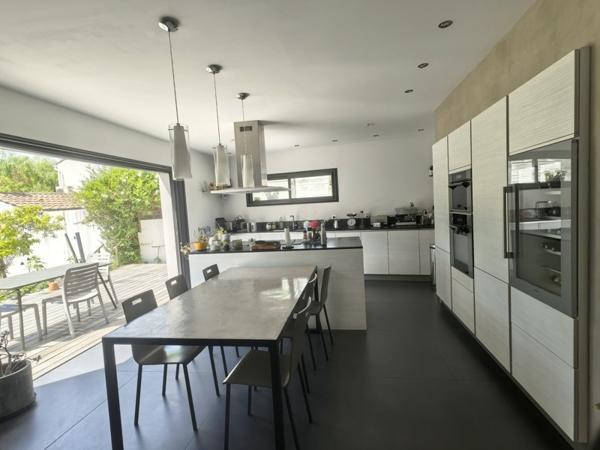 Maison à vendre |  La Rochelle |  9 pièces | 265 m²