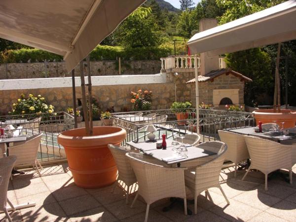 HOTEL RESTAURANT à VENDRE à MOUSTIERS SAINTE MARIE (04) HAUTE-PROVENCE - PARC DU VERDON