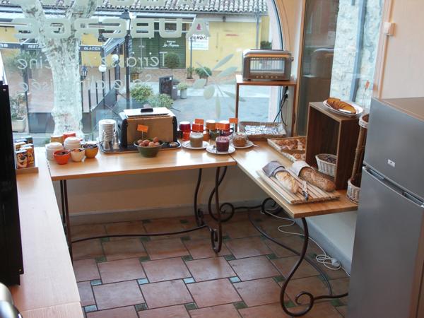 HOTEL RESTAURANT à VENDRE à MOUSTIERS SAINTE MARIE (04) HAUTE-PROVENCE - PARC DU VERDON